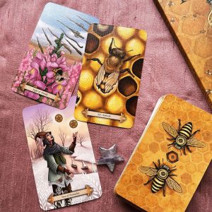 Bee Tarot - Ảnh 8