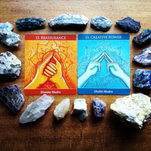 Mudras for Awakening the Five Elements - Ảnh 8