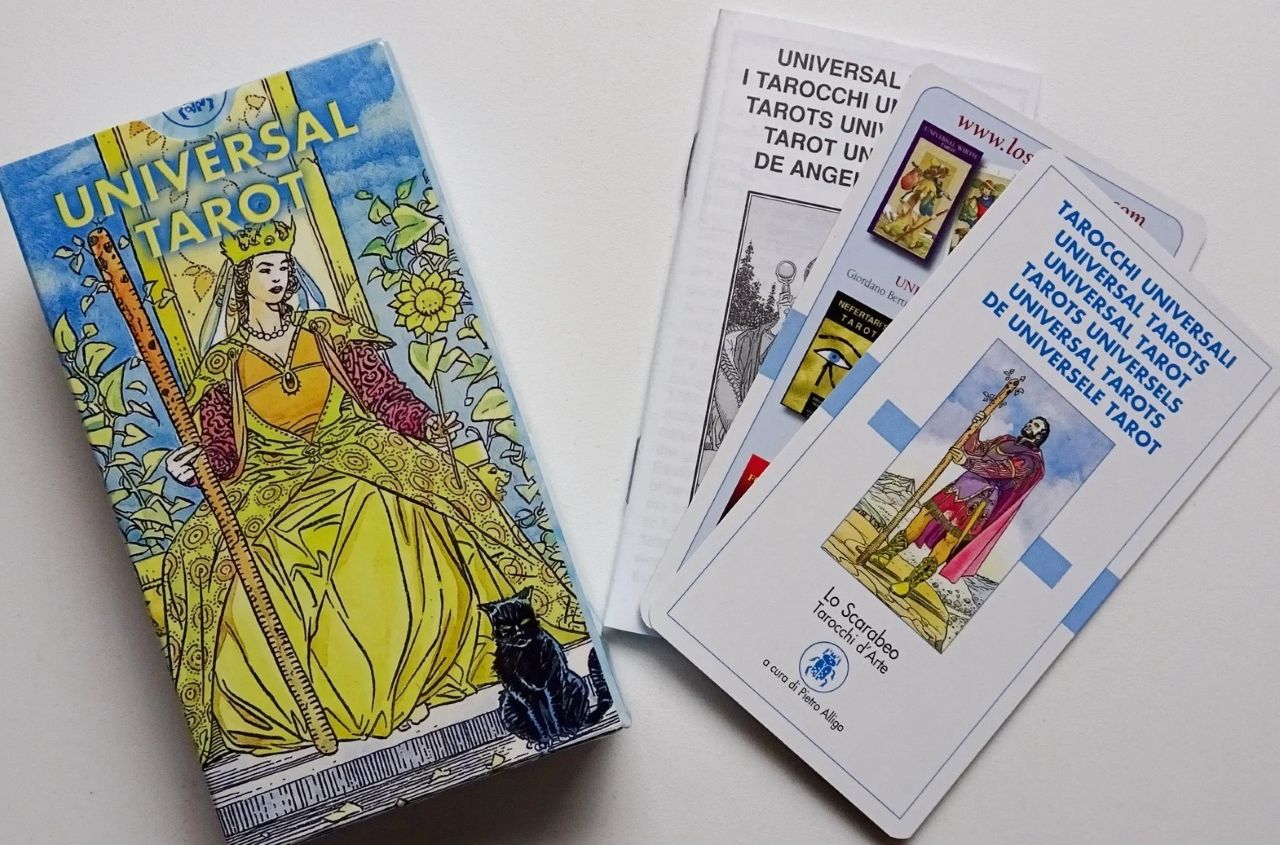 Universal Tarot Deck