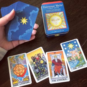 Universal Waite Tarot Deck in a Tin - Ảnh 11