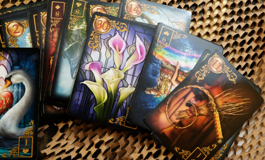 Lenormand - Khi bạn cần câu trả lời rõ ràng và thực tế